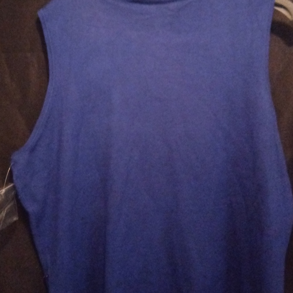 Top - Picture 4 of 4